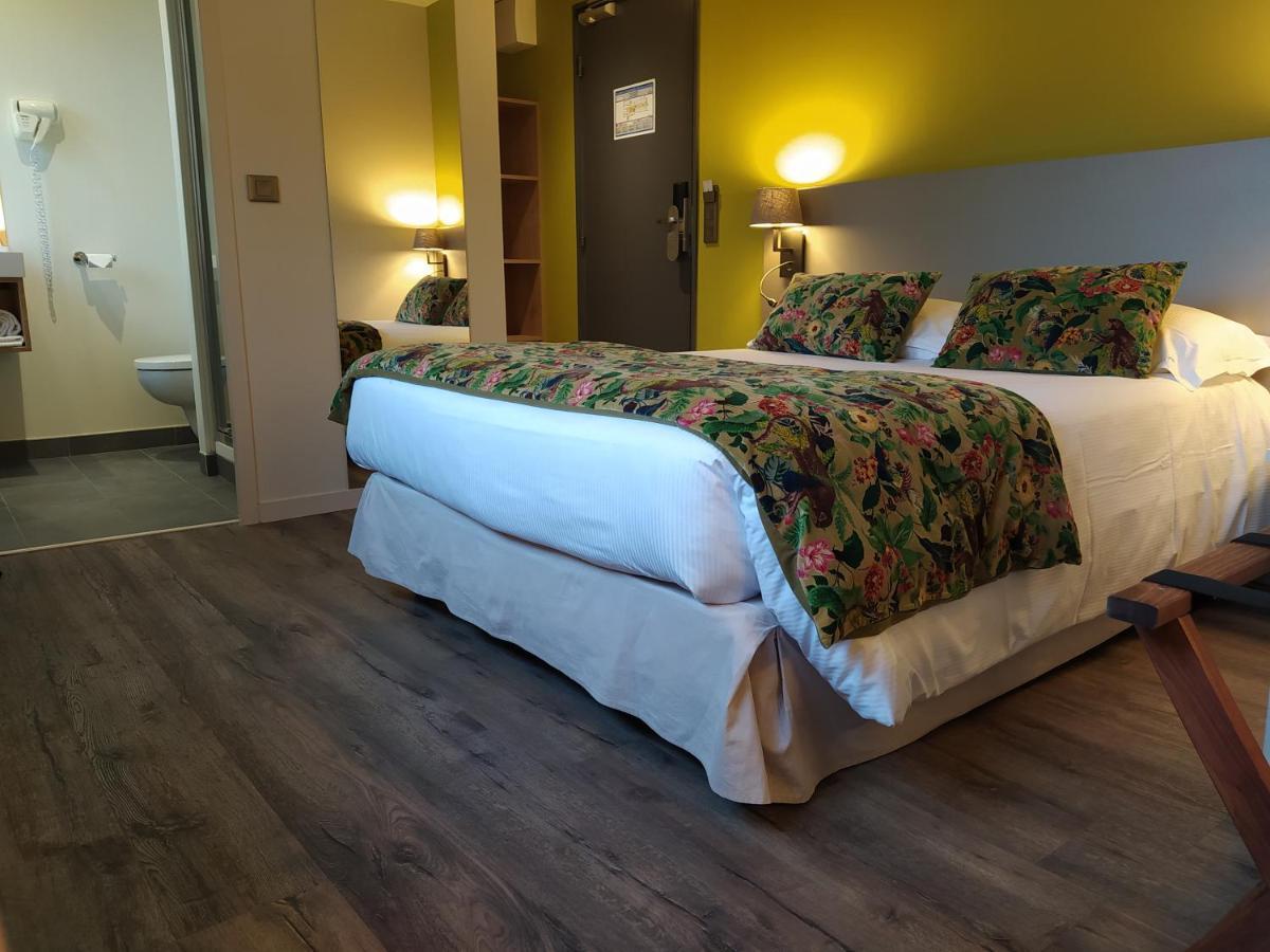 Hotel Le Corbusson Saint-Berthevin Dış mekan fotoğraf