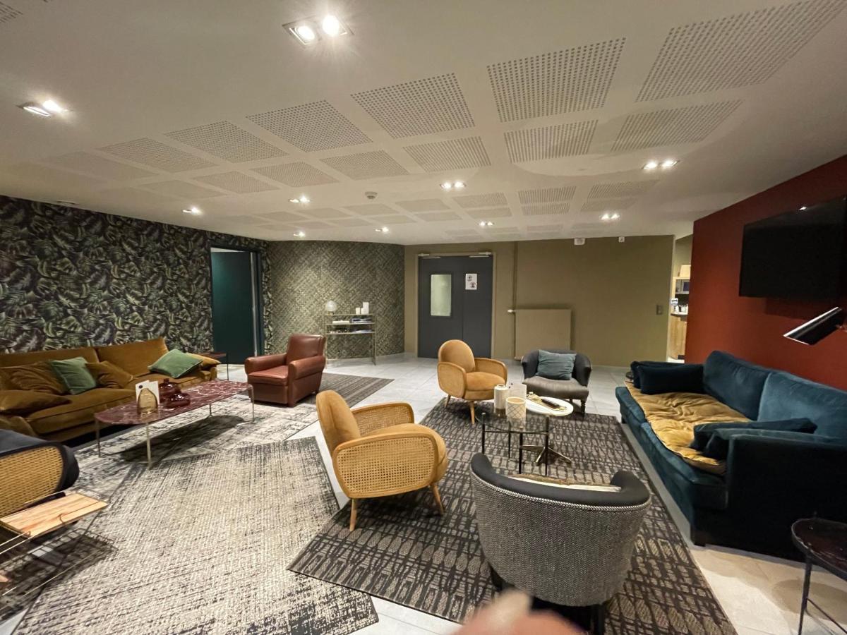 Hotel Le Corbusson Saint-Berthevin Dış mekan fotoğraf