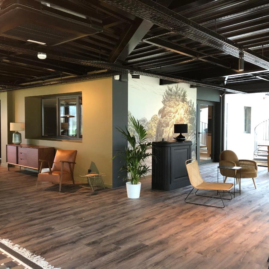 Hotel Le Corbusson Saint-Berthevin Dış mekan fotoğraf