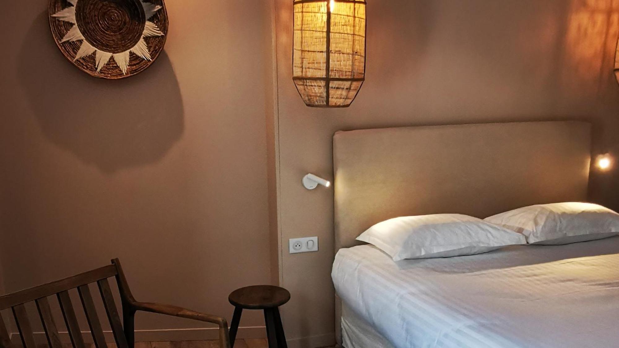 Hotel Le Corbusson Saint-Berthevin Dış mekan fotoğraf